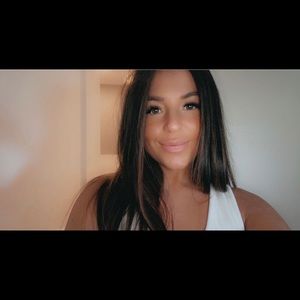 Meet your Posher, Liza